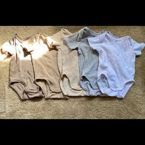 H&M basic onsies 6-9mo